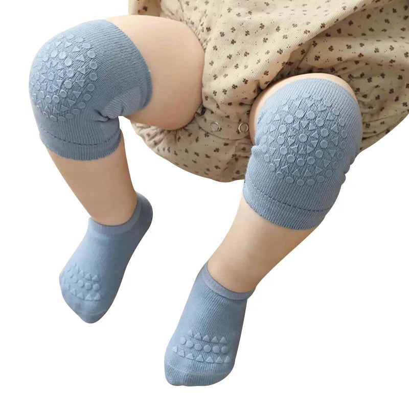 Ensemble Genouillères et Chaussettes Antidérapantes Bébé - Protection pour Rampement | Unisexe pour Filles et Garçons - le coffre a jouets- bleu / M(1-3ans)