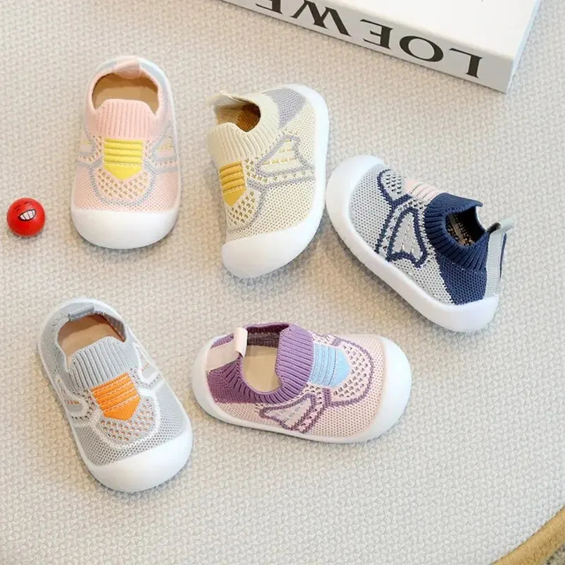 Chaussures de Marche Souples pour Bébé - Chaussettes Antidérapantes pour Enfants (1 à 3 ans) - le coffre a jouets- Gris / 13.5cm