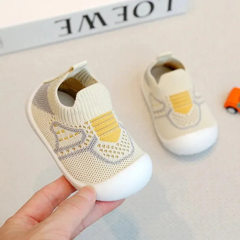 Chaussures de Marche Souples pour Bébé - Chaussettes Antidérapantes pour Enfants (1 à 3 ans) - le coffre a jouets- Kaki / 14.5cm